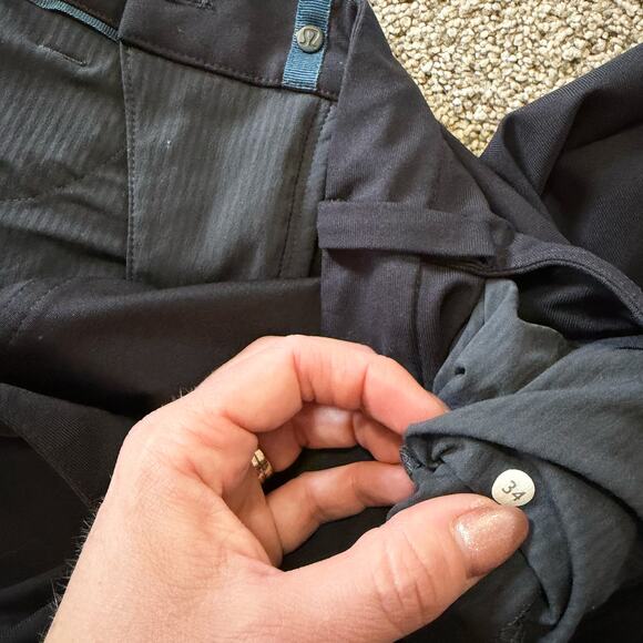 Lululemon ABC Classic Fit Black Mens Pants 34 - Picture 5 of 7